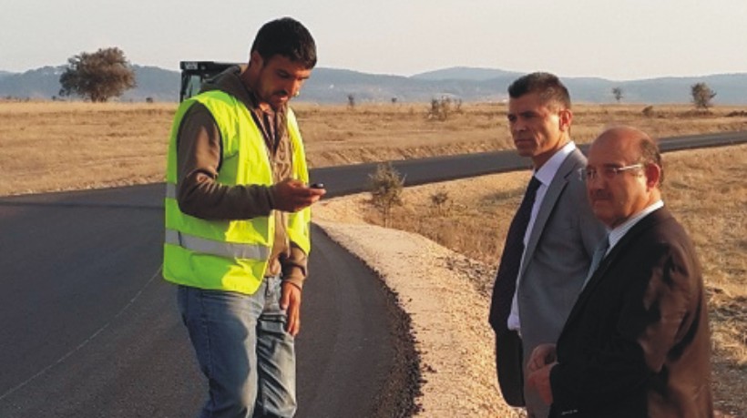 Köy yollarının standardı yükseliyor