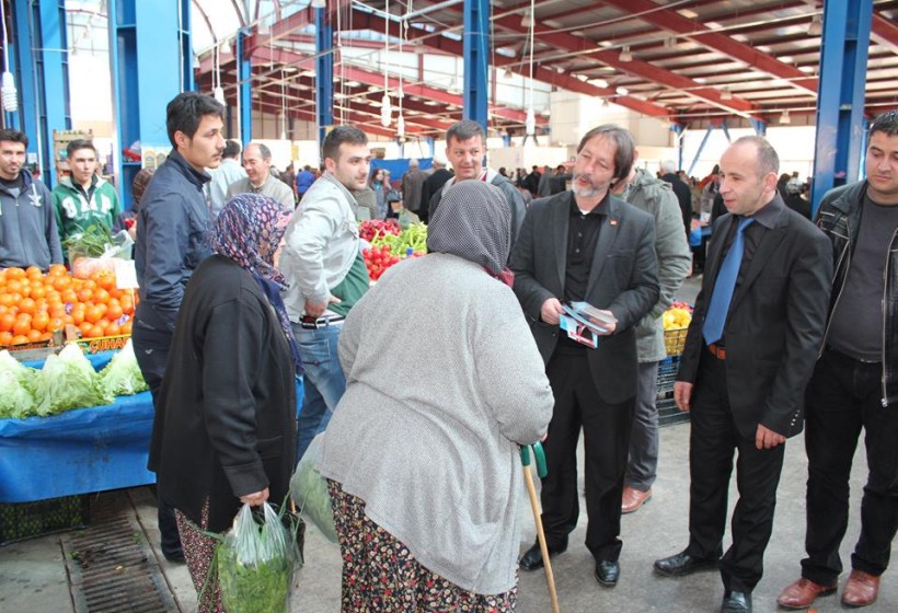 CHP pazaryerine çıkarma yaptı