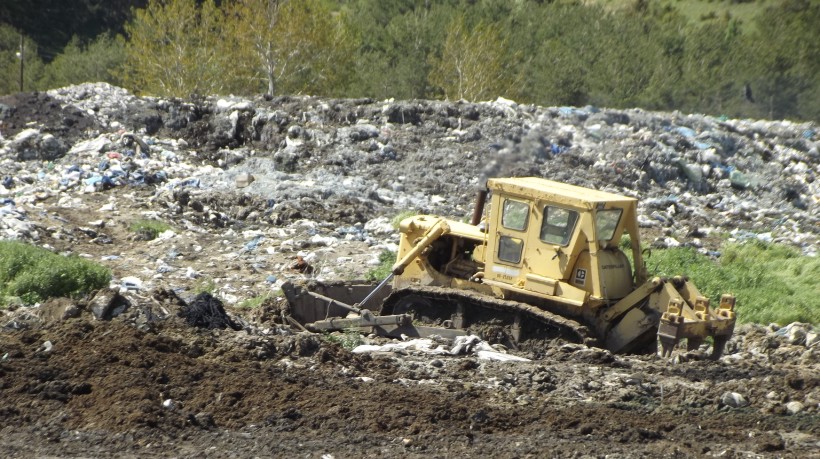 Çöpün taşınması için çalışmalar hızlandı