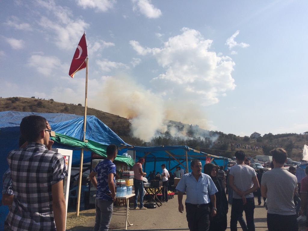 PANAYIR TEPESİNDEKİ YANGIN KORKU DOLU ANLAR YAŞATTI