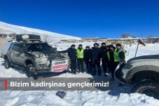 Bizim kadirşinas gençlerimiz!